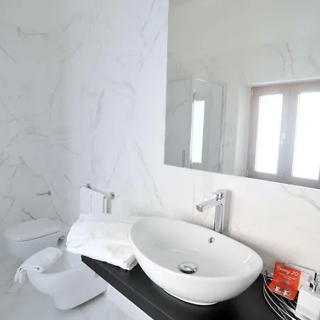 Dipino Bed & Breakfast
